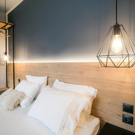 Lovely City Center Studio *