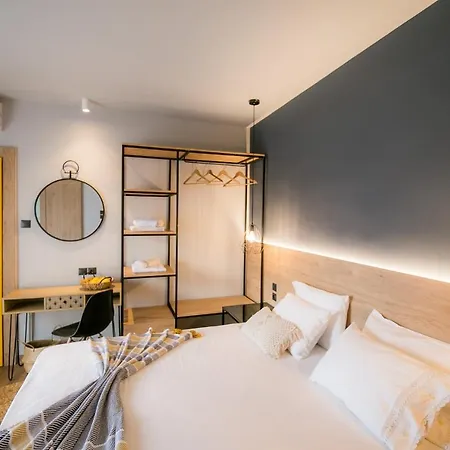 Lovely City Center Studio *